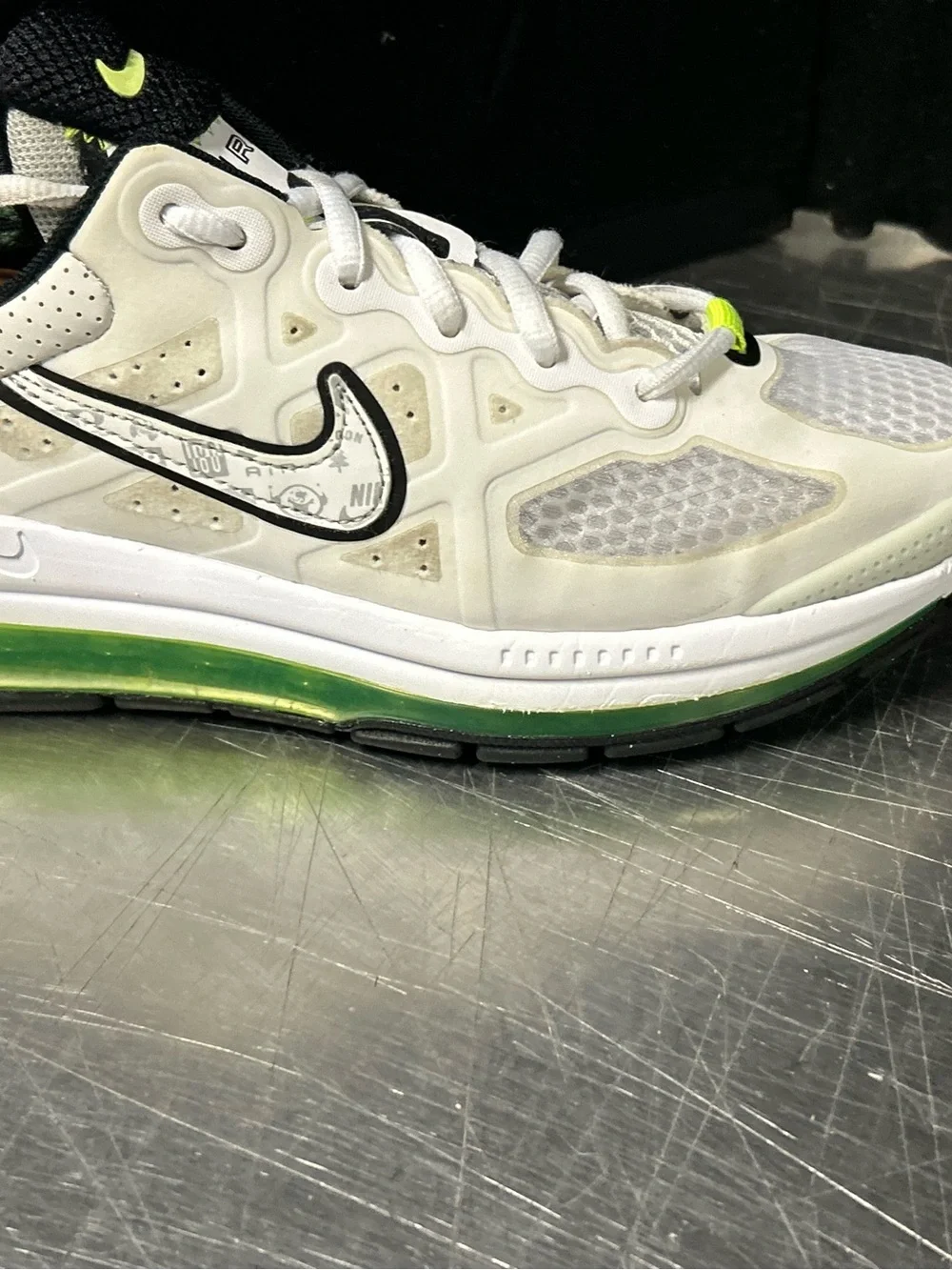 Nike Air Max Size 6.5 Youth